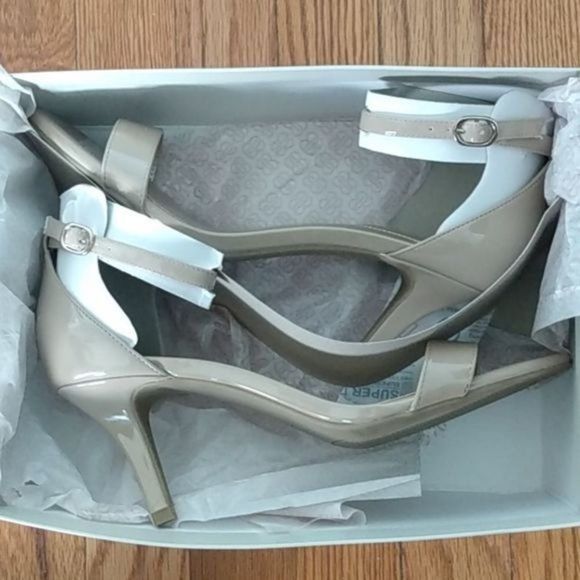BANDOLINO MADIA SANDALS NATURAL PATENT SIZE 9.5M - Picture 5 of 5